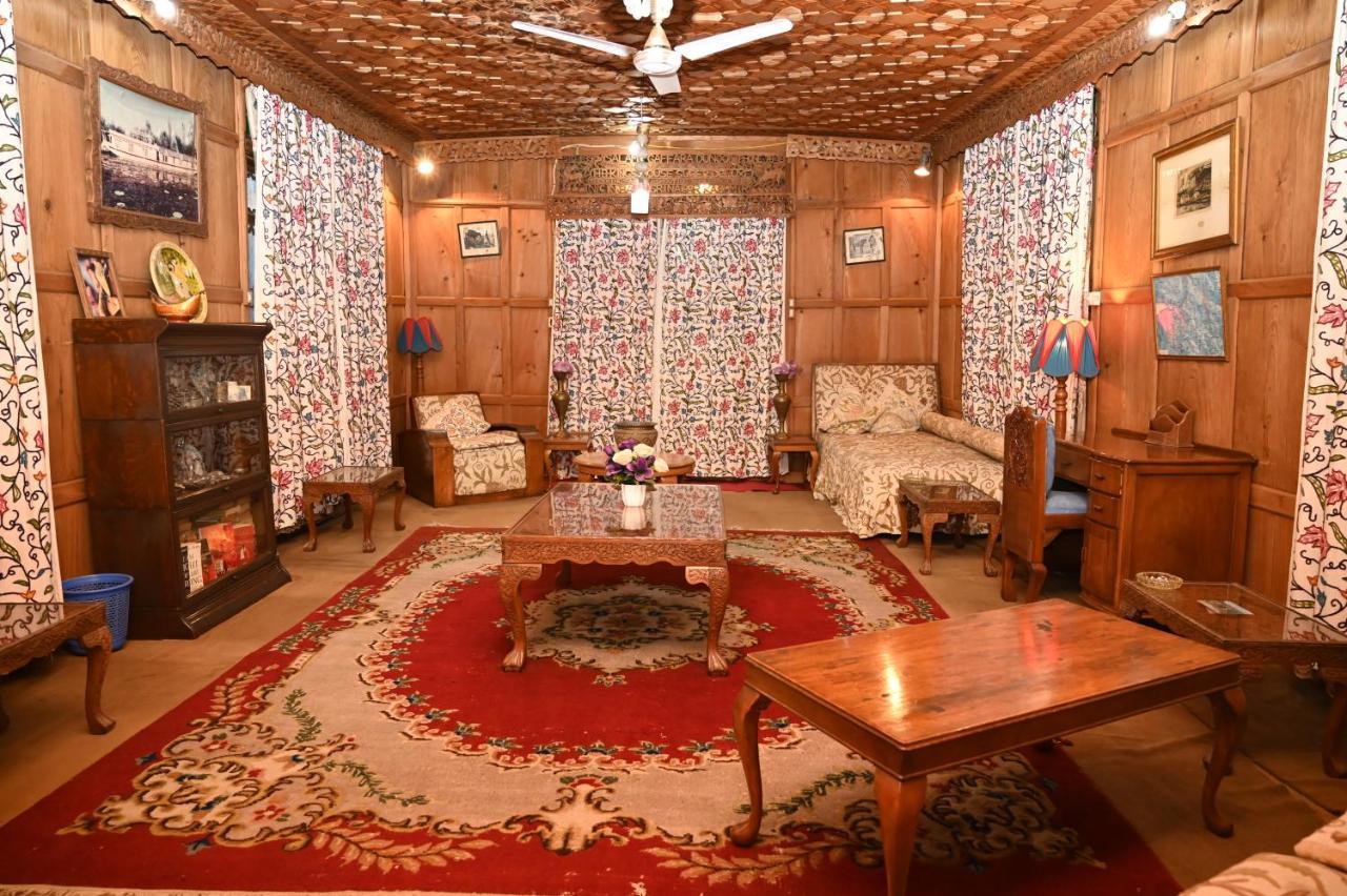 Kings Houseboats 호텔 Srīnagar 외부 사진