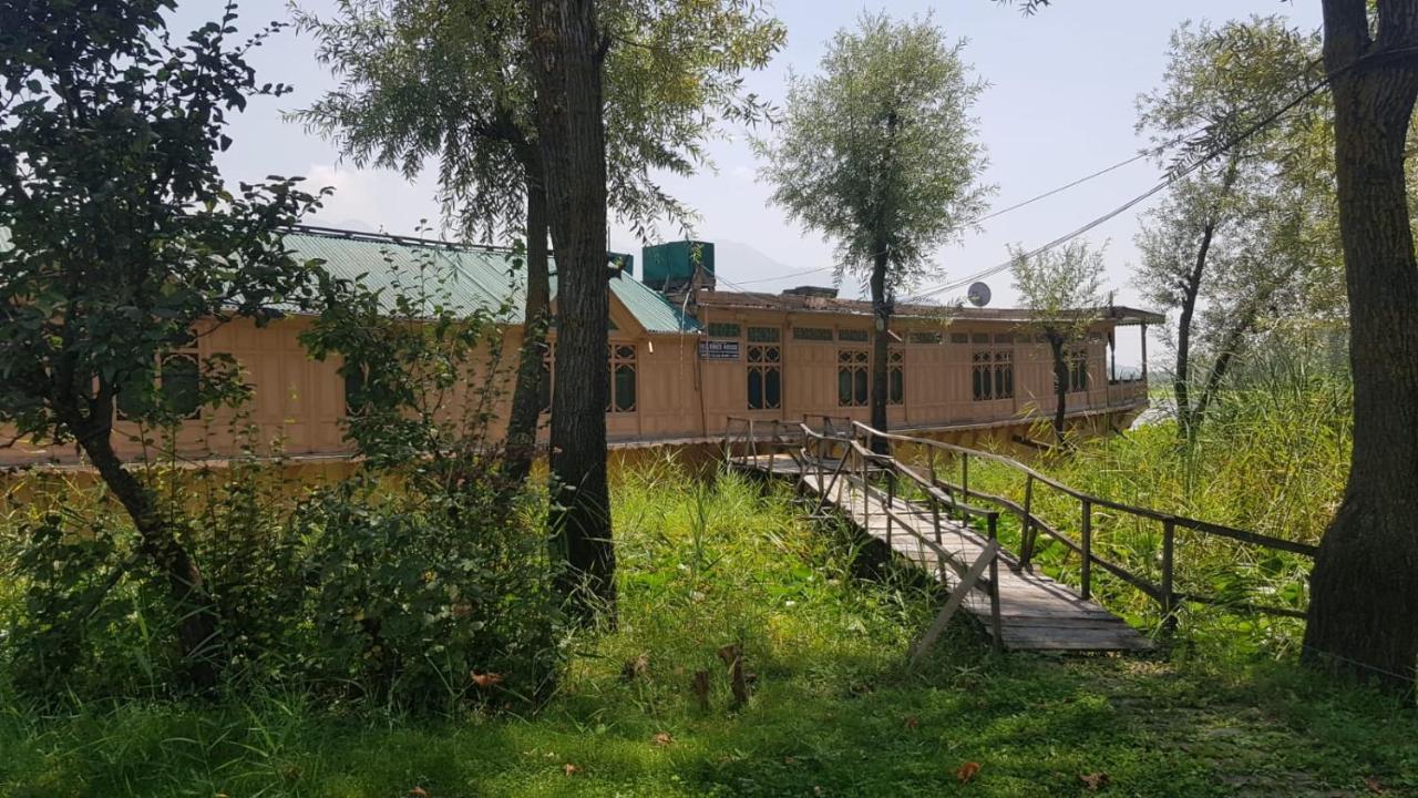 Kings Houseboats 호텔 Srīnagar 외부 사진